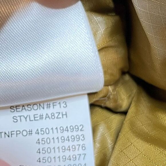 The North Face Lindero Olive Quilted Down Vest Size Medium - Picture 11 of 12